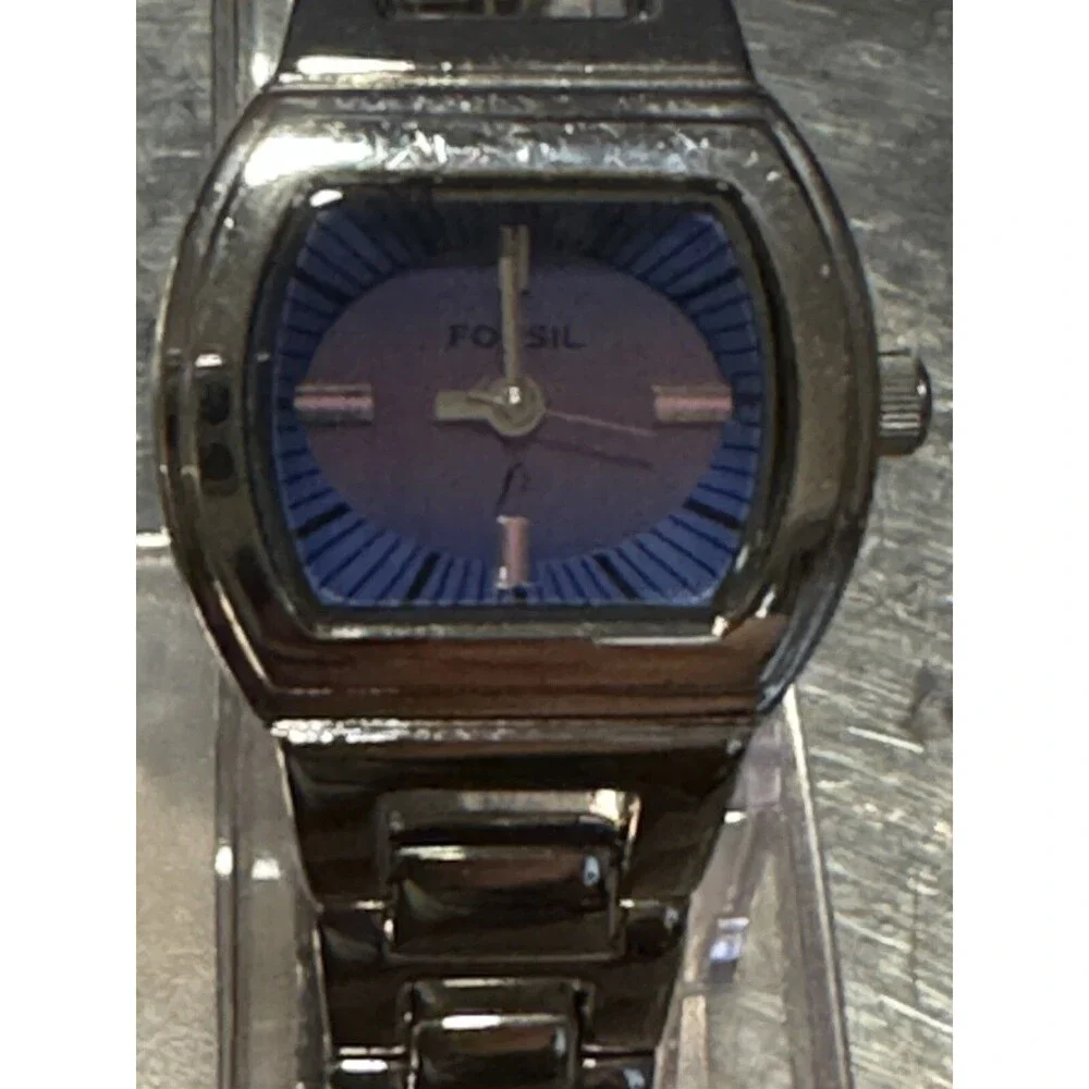 Vintage Blue & Purple-dial Fossil Women's Watch Silver-tone Es-9422